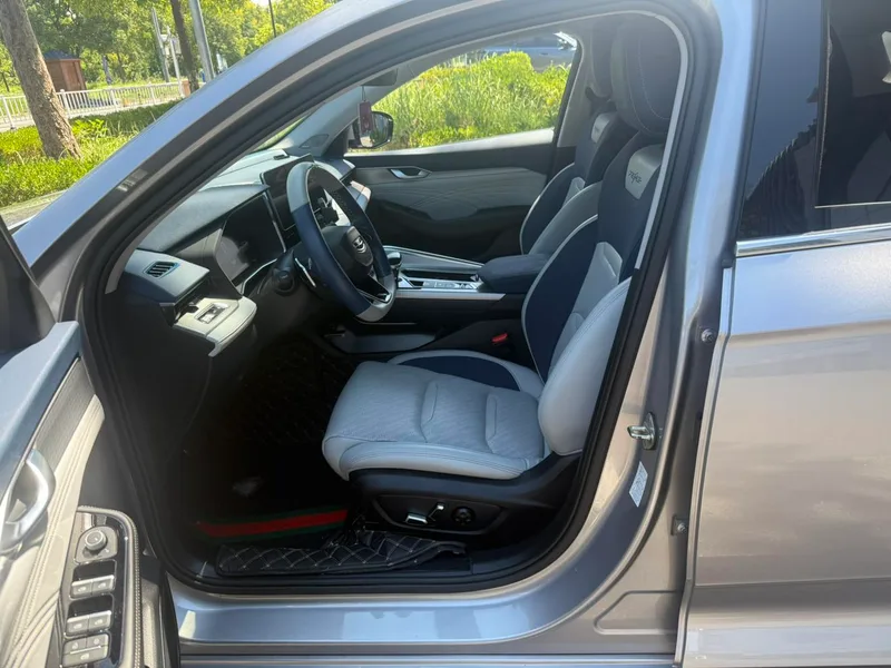 Geely Preface 2021 2.0T Finition premium extérieur photo 4 Geely Preface 2021 2.0T Finition premium extérieur photo 4