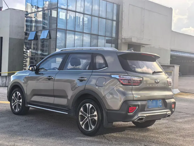 Kia Sportage 2018 2.0L Édition de luxe intelligente automatique Pays V intérieur photo 7 Kia Sportage 2018 2.0L Édition de luxe intelligente automatique Pays V intérieur photo 7