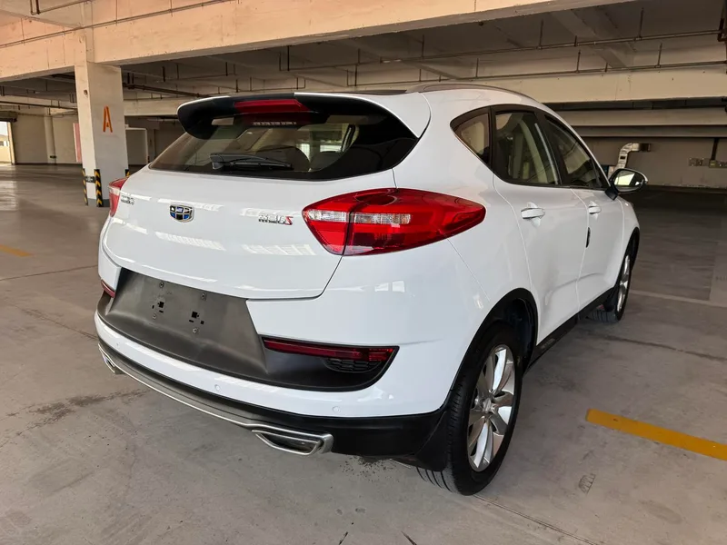 Geely Emgrand GS 2018 Sports version 1.8L Automatic Collar Type interior photo 7 Geely Emgrand GS 2018 Sports version 1.8L Automatic Collar Type interior photo 7