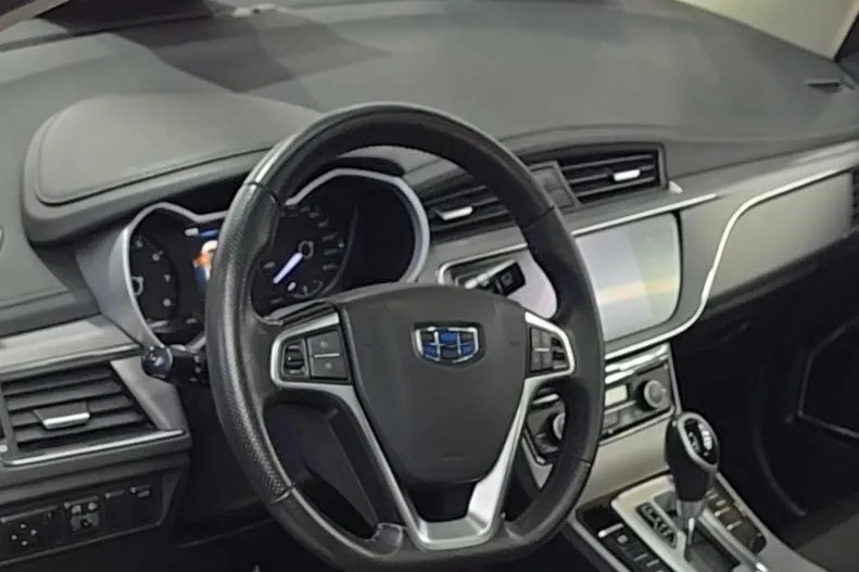 Geely Emgrand GS 2018 Sports version 1.8L Automatic Collar Type interior photo 11 Geely Emgrand GS 2018 Sports version 1.8L Automatic Collar Type interior photo 11