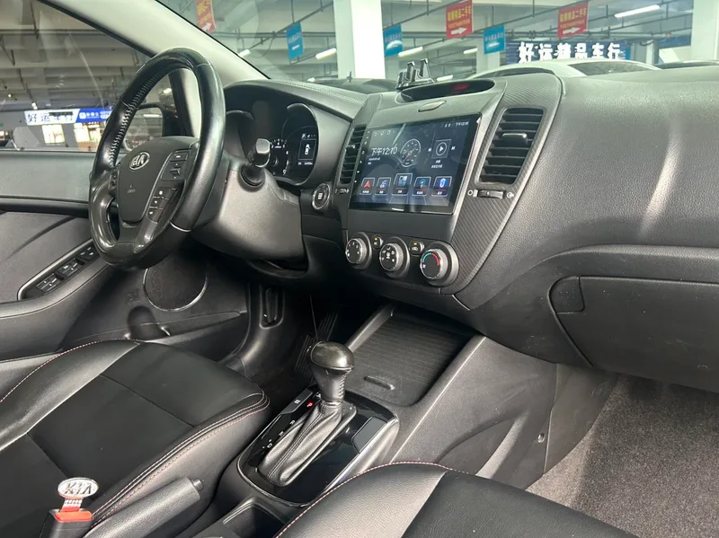 Kia K3 2016 1.6L Automatic GL interior photo 11 Kia K3 2016 1.6L Automatic GL interior photo 11