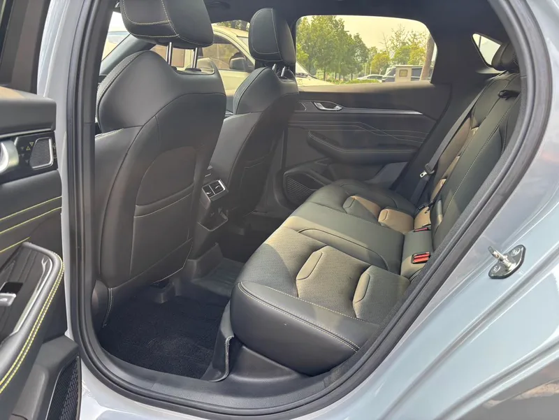 Geely Preface 2023 1.5T Kunlun Edition exterior photo 8 Geely Preface 2023 1.5T Kunlun Edition exterior photo 8