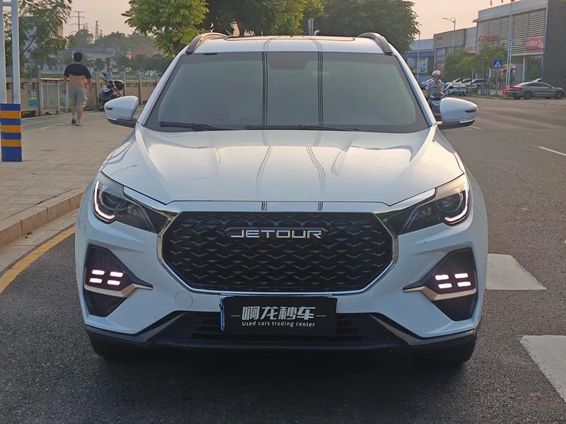 Jetour X70 2025 1.5T DCT To surpass PRO 7 seat exterior photo 2 Jetour X70 2025 1.5T DCT To surpass PRO 7 seat exterior photo 2