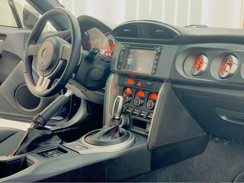 Toyota 86 2013 2.0L Automatic Luxury Model interior photo 10 Toyota 86 2013 2.0L Automatic Luxury Model interior photo 10