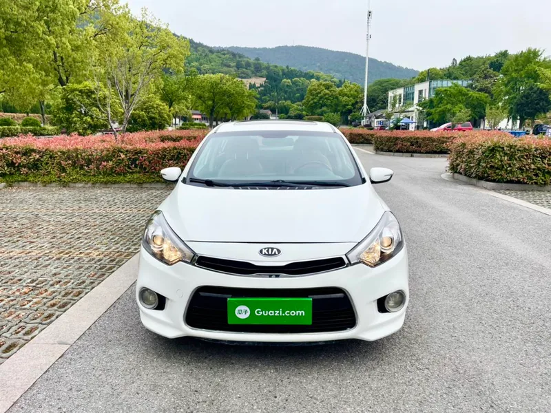 Kia K3S 2014 1.6L Automatic GLS exterior photo 2 Kia K3S 2014 1.6L Automatic GLS exterior photo 2