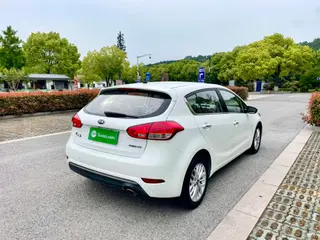Kia K3S 2014 1.6L Automatic GLS exterior photo 7 Kia K3S 2014 1.6L Automatic GLS exterior photo 7