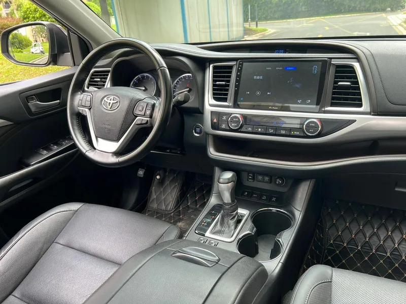 Toyota Highlander 2020 2.0T Million Commemorative Edition interior photo 12 Toyota Highlander 2020 2.0T Million Commemorative Edition interior photo 12