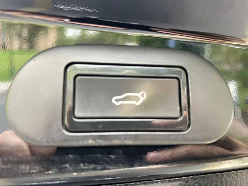 Toyota Highlander 2020 2.0T Million Commemorative Edition interior photo 13 Toyota Highlander 2020 2.0T Million Commemorative Edition interior photo 13