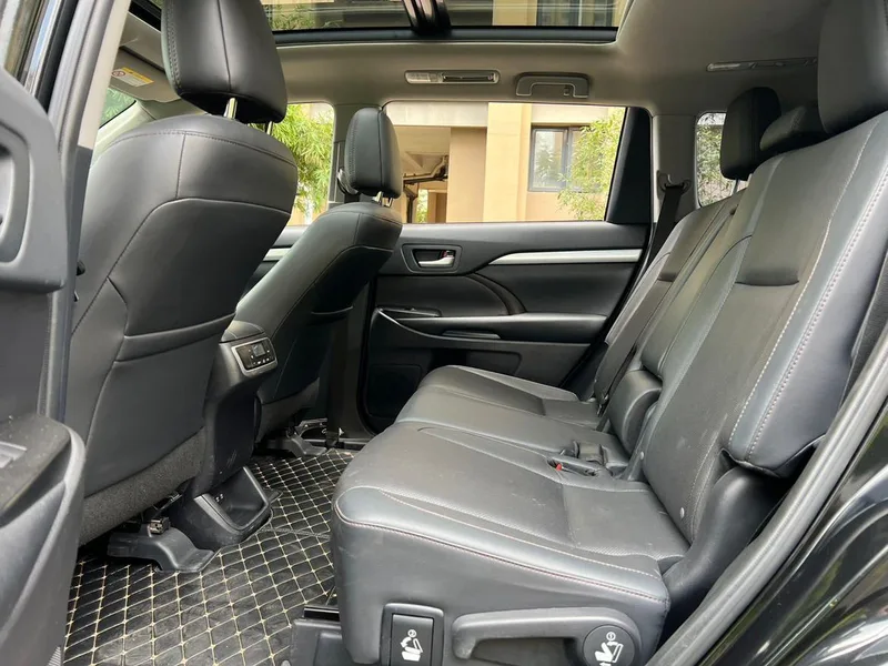 Toyota Highlander 2020 2.0T Million Commemorative Edition interior photo 17 Toyota Highlander 2020 2.0T Million Commemorative Edition interior photo 17