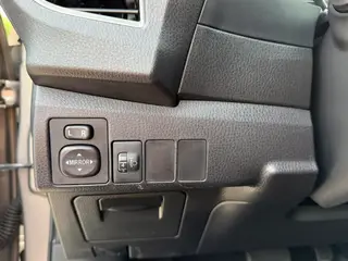 Toyota Corolla 2017 1.6L CVT GL extérieur photo 9 Toyota Corolla 2017 1.6L CVT GL extérieur photo 9