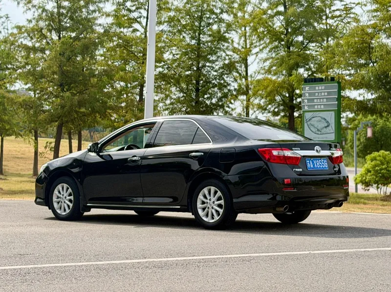 Toyota Camry 2013 2.5G Comfort Edition interior photo 13 Toyota Camry 2013 2.5G Comfort Edition interior photo 13