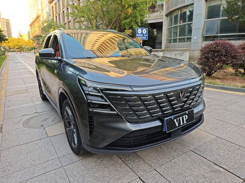Changan CS75 PLUS 2025 Fourth generation 1.5T New Blue Whale Wisdom Flagship exterior photo 3 Changan CS75 PLUS 2025 Fourth generation 1.5T New Blue Whale Wisdom Flagship exterior photo 3
