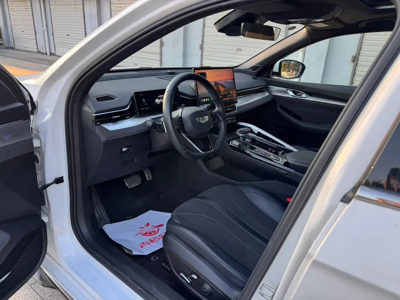 Geely Preface 2025 2.0T Oriental Yao Current Edition interior photo 13 Geely Preface 2025 2.0T Oriental Yao Current Edition interior photo 13