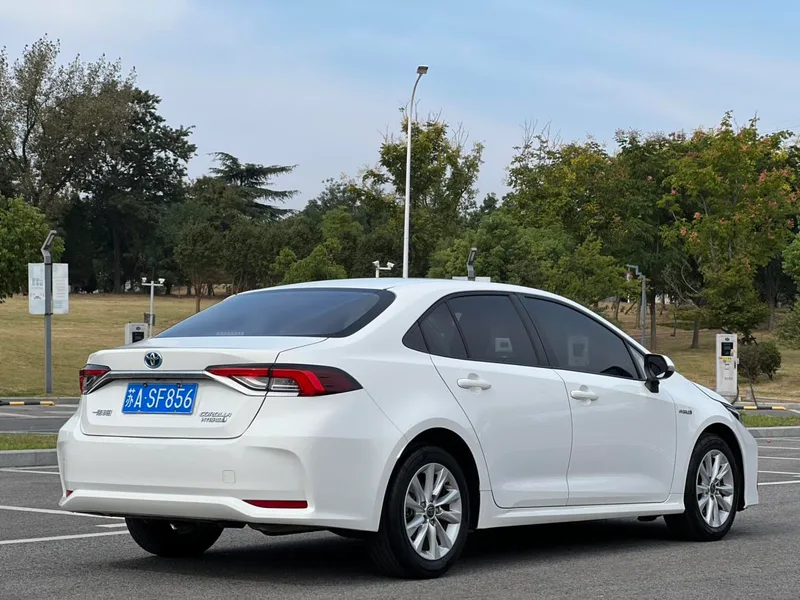 Toyota Corolla 2023 Intelligent electric hybrid double engine 1.8L E-CVT Elite Edition exterior photo 5