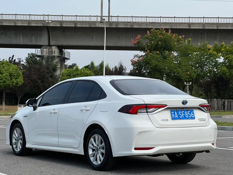 Toyota Corolla 2023 Intelligent electric hybrid double engine 1.8L E-CVT Elite Edition exterior photo 7