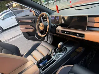 Geely ICON 2023 1.5TD Chocolate Alcoholic Edition interior photo 10 Geely ICON 2023 1.5TD Chocolate Alcoholic Edition interior photo 10