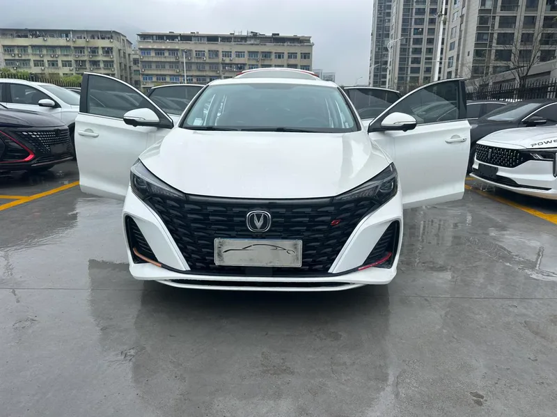 Changan Eado 2023 PLUS Enjoyment Edition Blue whale NE 1.4T GDI DCT Premium Trim exterior photo 4 Changan Eado 2023 PLUS Enjoyment Edition Blue whale NE 1.4T GDI DCT Premium Trim exterior photo 4
