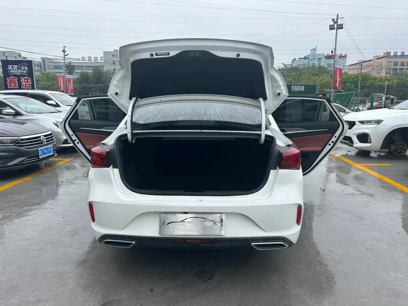 Changan Eado 2023 PLUS Enjoyment Edition Blue whale NE 1.4T GDI DCT Premium Trim exterior photo 10 Changan Eado 2023 PLUS Enjoyment Edition Blue whale NE 1.4T GDI DCT Premium Trim exterior photo 10
