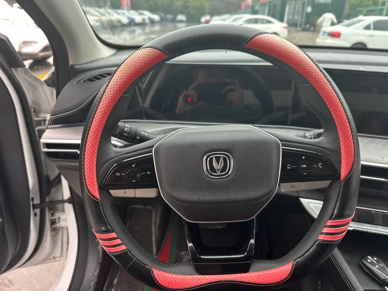 Changan Eado 2023 PLUS Enjoyment Edition Blue whale NE 1.4T GDI DCT Premium Trim interior photo 12 Changan Eado 2023 PLUS Enjoyment Edition Blue whale NE 1.4T GDI DCT Premium Trim interior photo 12