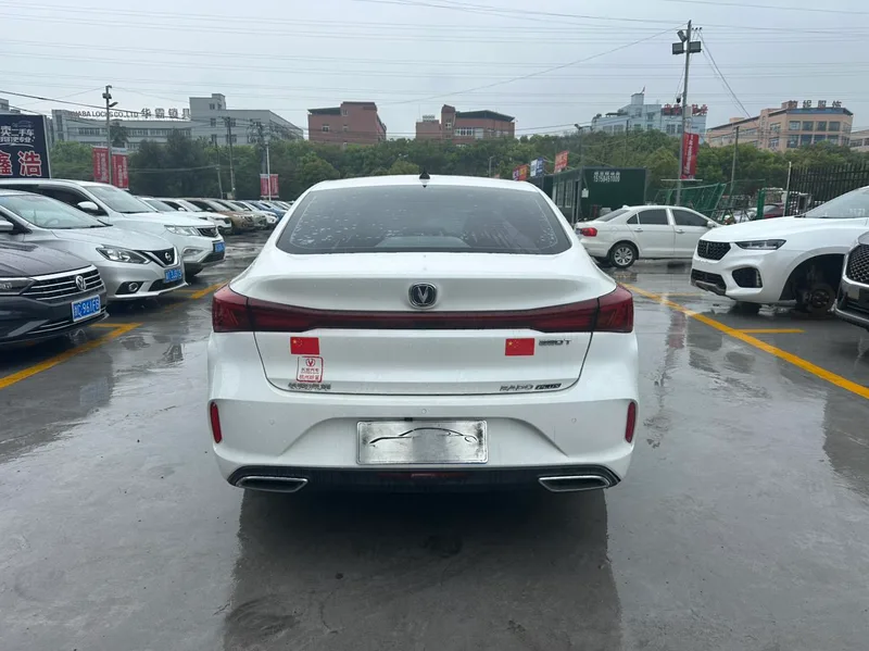 Changan Eado 2023 PLUS Enjoyment Edition Blue whale NE 1.4T GDI DCT Premium Trim interior photo 20 Changan Eado 2023 PLUS Enjoyment Edition Blue whale NE 1.4T GDI DCT Premium Trim interior photo 20