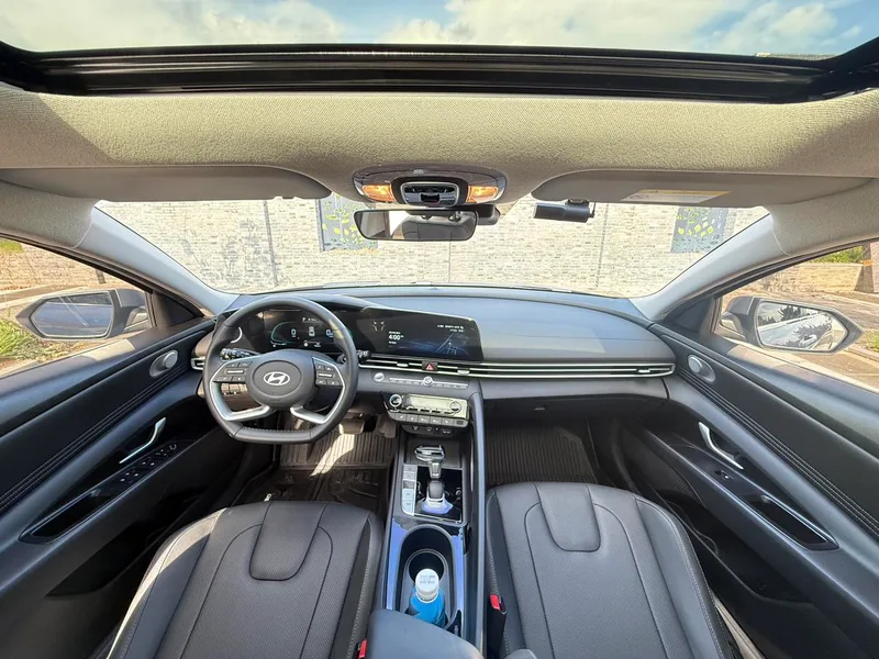 Hyundai Elantra 2023 1.5L CVT GLX Elite Edition interior photo 7 Hyundai Elantra 2023 1.5L CVT GLX Elite Edition interior photo 7