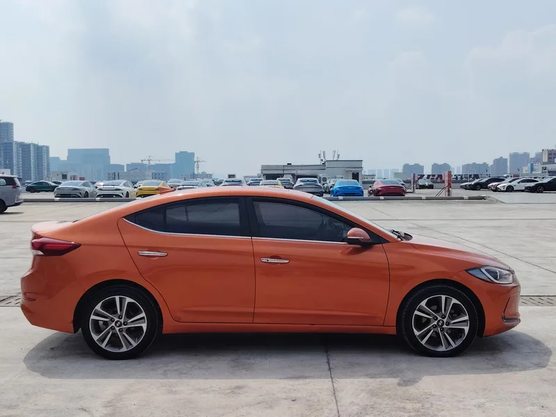 Hyundai Elantra Lingdong 2016 1.6L Auto Zhixuan Elite-type exterior photo 4 Hyundai Elantra Lingdong 2016 1.6L Auto Zhixuan Elite-type exterior photo 4