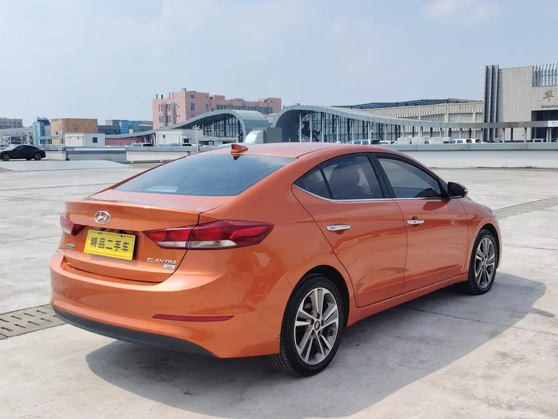 Hyundai Elantra Lingdong 2016 1.6L Auto Zhixuan Elite-type exterior photo 6 Hyundai Elantra Lingdong 2016 1.6L Auto Zhixuan Elite-type exterior photo 6