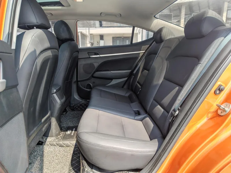 Hyundai Elantra Lingdong 2016 1.6L Auto Zhixuan Elite-type interior photo 8 Hyundai Elantra Lingdong 2016 1.6L Auto Zhixuan Elite-type interior photo 8