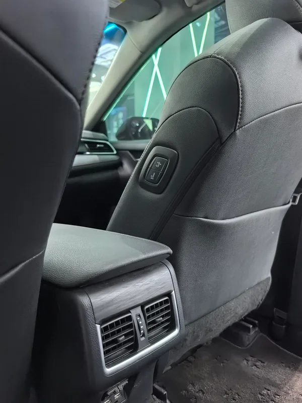 Toyota Camry 2021 2.5G Luxury Edition interior photo 6 Toyota Camry 2021 2.5G Luxury Edition interior photo 6