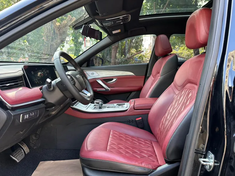 Jetour X70 PLUS 2023 1.5T DCT Brave person PLUS 7 seat exterior photo 4 Jetour X70 PLUS 2023 1.5T DCT Brave person PLUS 7 seat exterior photo 4