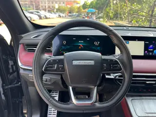 Jetour X70 PLUS 2023 1.5T DCT Brave person PLUS 7 seat interior photo 14 Jetour X70 PLUS 2023 1.5T DCT Brave person PLUS 7 seat interior photo 14