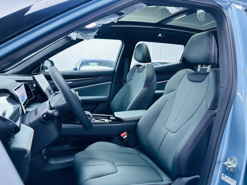 Geely Boyue 2024 1.5TD Zhilian+ intérieur photo 10 Geely Boyue 2024 1.5TD Zhilian+ intérieur photo 10