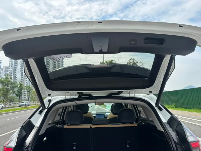 Geely Boyue L 2023 1.5TD DCT Premium Trim interior photo 11 Geely Boyue L 2023 1.5TD DCT Premium Trim interior photo 11