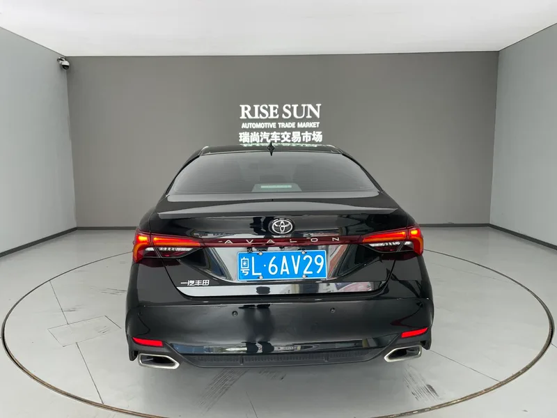 Toyota Avalon 2023 2.0L CVT Edición de lujo exterior foto 5 Toyota Avalon 2023 2.0L CVT Edición de lujo exterior foto 5