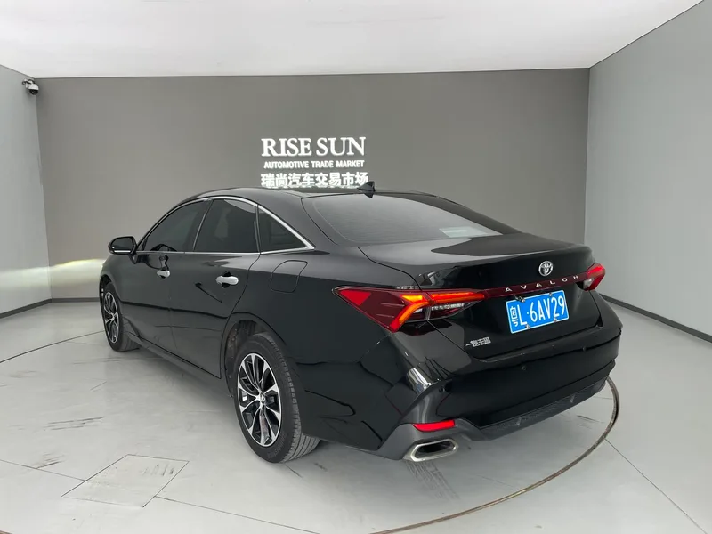 Toyota Avalon 2023 2.0L CVT Edición de lujo exterior foto 10 Toyota Avalon 2023 2.0L CVT Edición de lujo exterior foto 10
