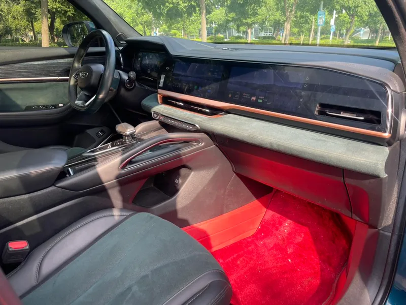 Geely Monjaro 2021 2.0TD High-power automatic four-wheel drive distinguished model interior photo 16 Geely Monjaro 2021 2.0TD High-power automatic four-wheel drive distinguished model interior photo 16