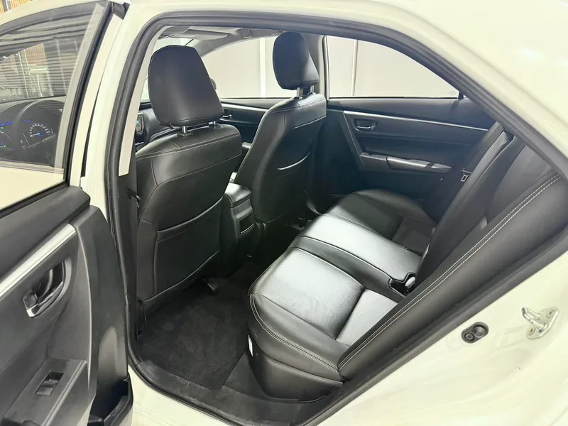 Toyota Corolla Plug-in Hybrid 2020 1.8L Comfort Edition interior photo 7 Toyota Corolla Plug-in Hybrid 2020 1.8L Comfort Edition interior photo 7