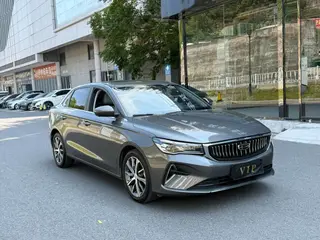 Geely Emgrand 2023 4.ª generación Edición campeona 1.5L CVT Modelo insignia exterior foto 3 Geely Emgrand 2023 4.ª generación Edición campeona 1.5L CVT Modelo insignia exterior foto 3