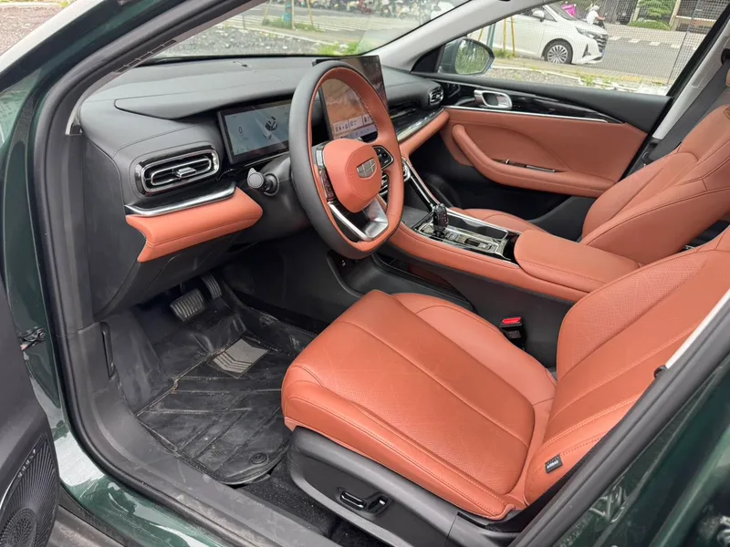 Geely Emgrand 2026 5th Gen 1.5T DCT Flagship exterior photo 6 Geely Emgrand 2026 5th Gen 1.5T DCT Flagship exterior photo 6