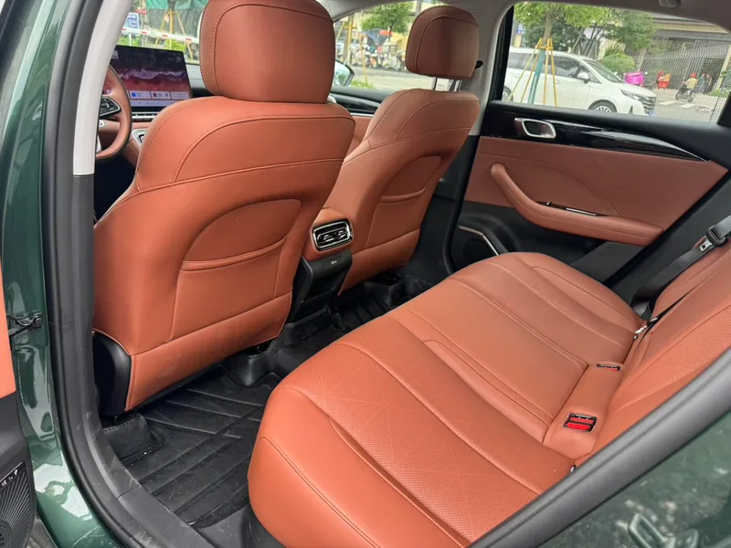 Geely Emgrand 2026 5th Gen 1.5T DCT Flagship exterior photo 10 Geely Emgrand 2026 5th Gen 1.5T DCT Flagship exterior photo 10