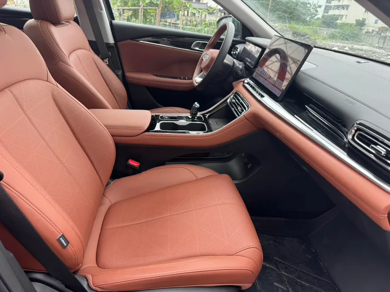 Geely Emgrand 2026 5th Gen 1.5T DCT Flagship interior photo 12 Geely Emgrand 2026 5th Gen 1.5T DCT Flagship interior photo 12