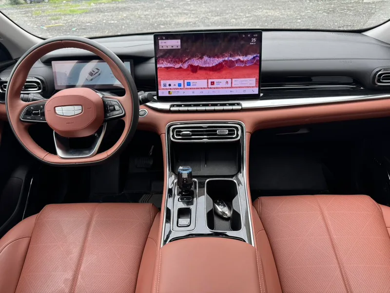 Geely Emgrand 2026 5th Gen 1.5T DCT Flagship interior photo 17 Geely Emgrand 2026 5th Gen 1.5T DCT Flagship interior photo 17