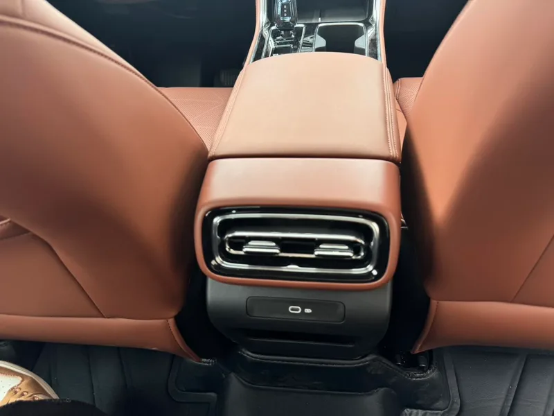 Geely Emgrand 2026 5th Gen 1.5T DCT Flagship interior photo 18 Geely Emgrand 2026 5th Gen 1.5T DCT Flagship interior photo 18