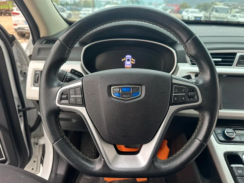Geely Boyue 2020 1.8TD DCT Tipo de conexión inteligente con tracción en dos ruedas 4G Versión de Internet interior foto 13 Geely Boyue 2020 1.8TD DCT Tipo de conexión inteligente con tracción en dos ruedas 4G Versión de Internet interior foto 13
