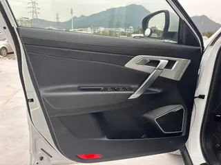 Geely Boyue 2020 1.8TD DCT Tipo de conexión inteligente con tracción en dos ruedas 4G Versión de Internet interior foto 15 Geely Boyue 2020 1.8TD DCT Tipo de conexión inteligente con tracción en dos ruedas 4G Versión de Internet interior foto 15