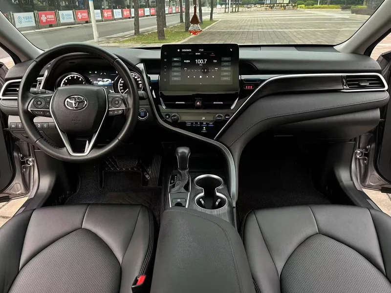 Toyota Camry 2022 2.0GVP Version leader intérieur photo 12