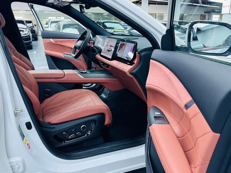 Changan CS75 PLUS 2025 Fourth generation Ultra 2.0T New Blue Whale Wisdom Zhiqing Type exterior photo 8
