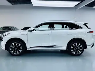 Changan CS75 PLUS 2025 Fourth generation Ultra 2.0T New Blue Whale Wisdom Zhiqing Type interior photo 12