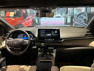 Toyota Granvia 2024 Intelligent electric hybrid double engine 2.5L Two-wheel drive Zunjue ULTRA version exterior photo 7