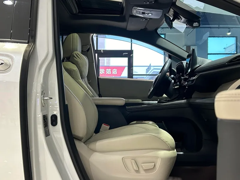 Toyota Granvia 2024 Intelligent electric hybrid double engine 2.5L Two-wheel drive Zunjue ULTRA version exterior photo 8